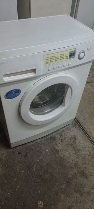 Продам стиральную машину Samsung автомат компактную на 3.5 кг