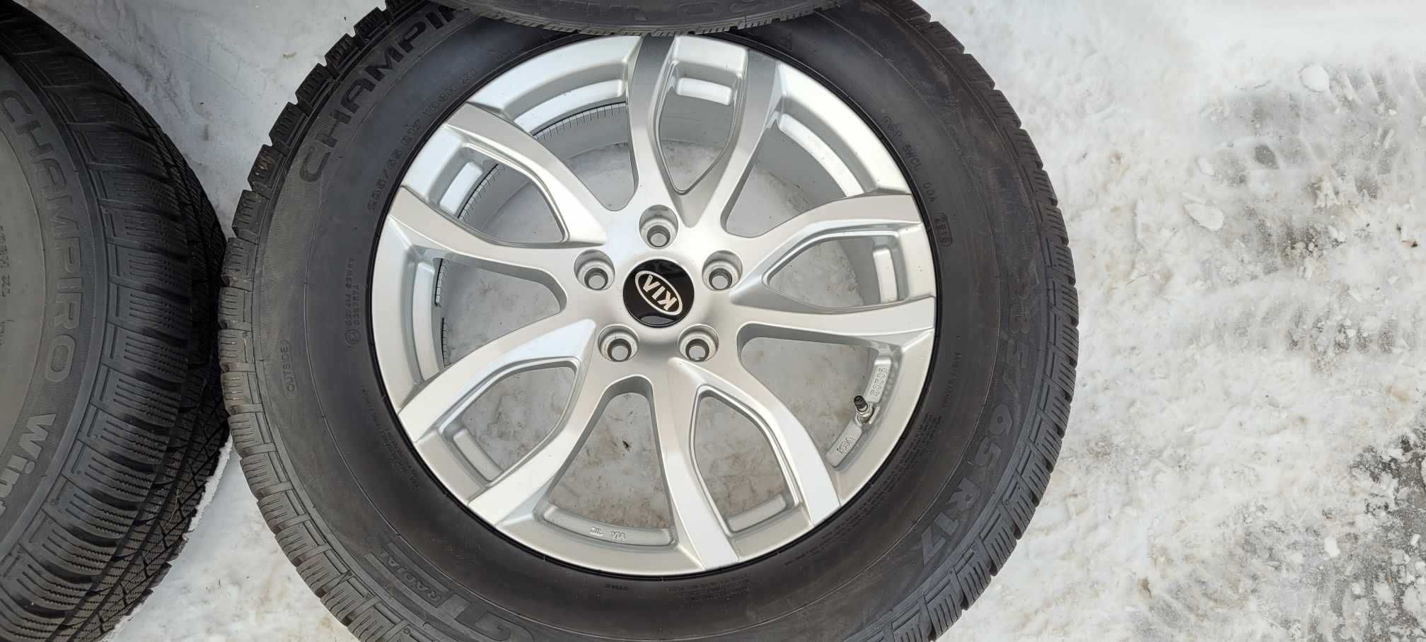 Alufelgi KIA 5X114,3 z oponami 235/65 R17 zima czujniki