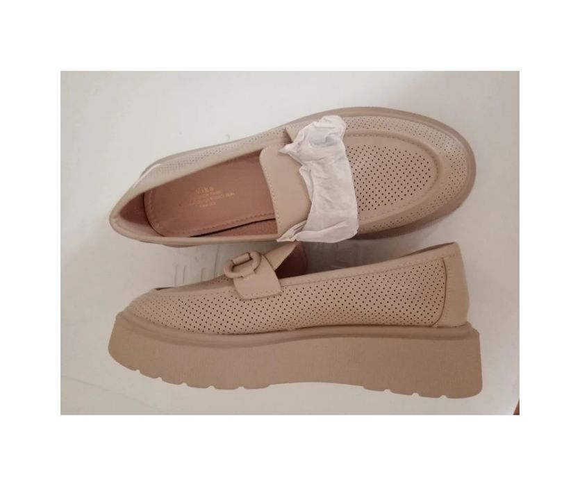 Продам новые туфли/лоферы женские размер 39