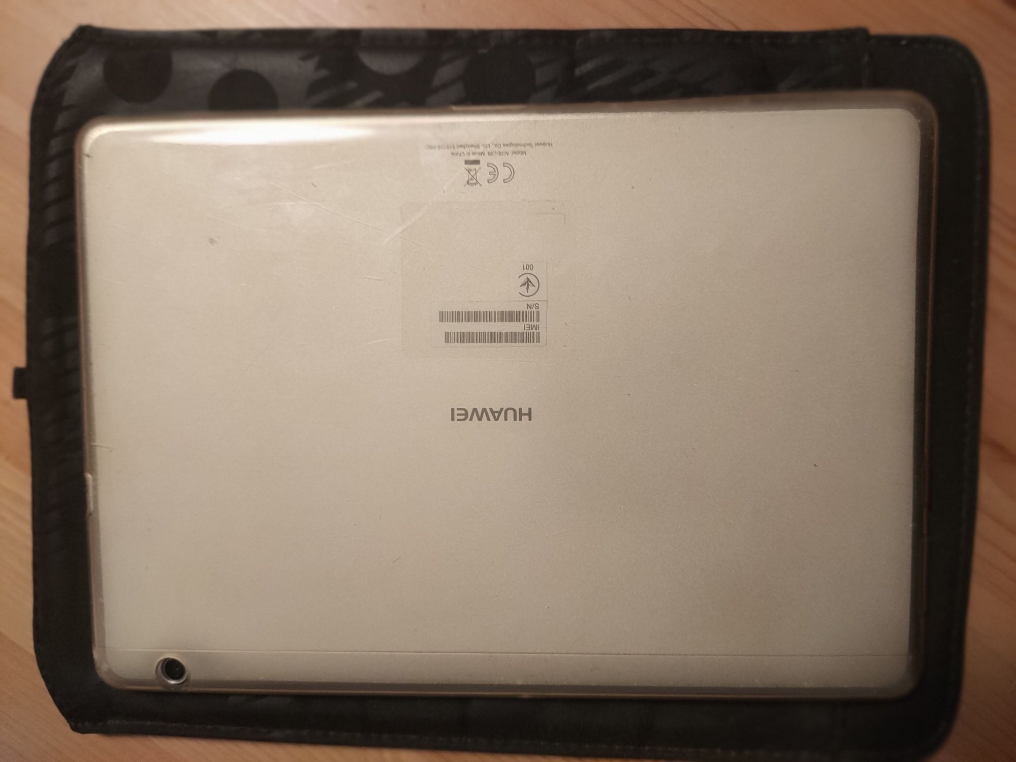 Tablet Huawei MediaPad T3 10cali pokrowiec wsuwka guma plus szklo
