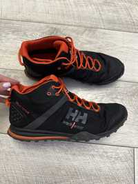 Helly Hansen ( 43 p ) 28 cm