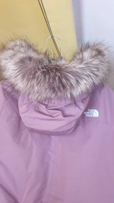 kurtka zimowa The North Face Parka M fioletowa z odpinanym futerkiem