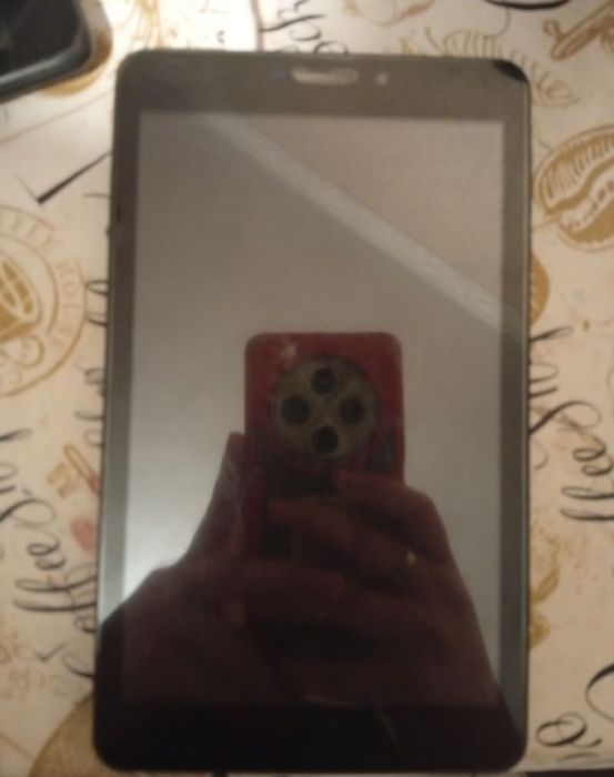 Продаю планшет номи