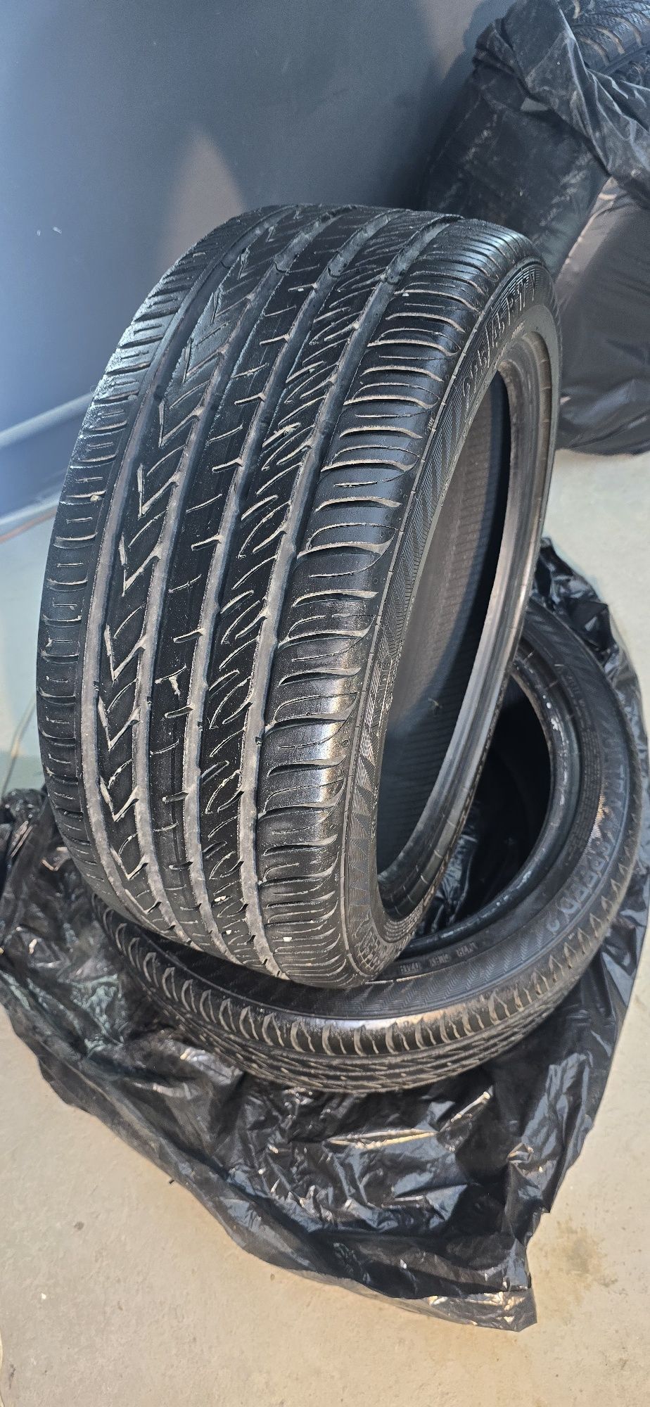 Продам резину UNIROYAL RainSport 2 225/45R17