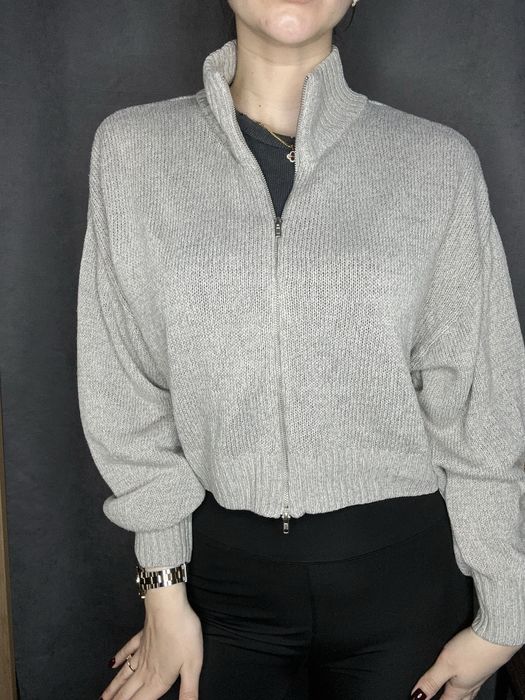 Трендова, тепленька кофтинка