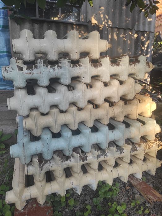 Продам Батареї чавуні в доброму станіі