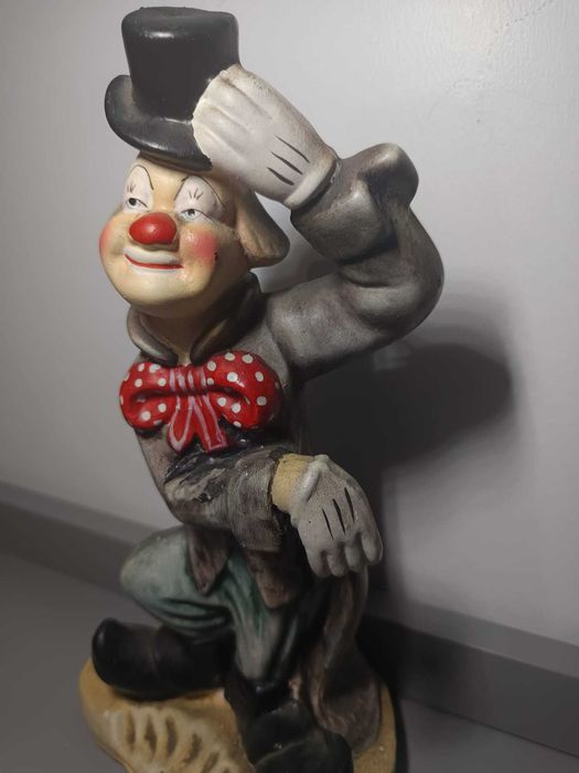 Estatueta de Palhaço em Cerâmica Vintage – Pintado à Mão
