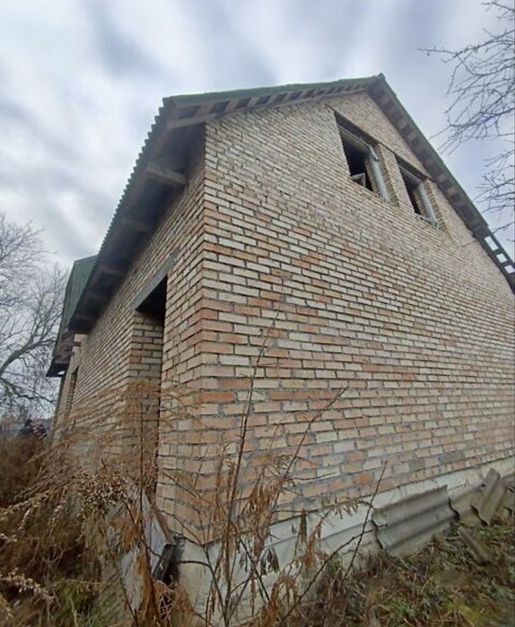 Продається ділянка 14,6 соток з 2 будинками