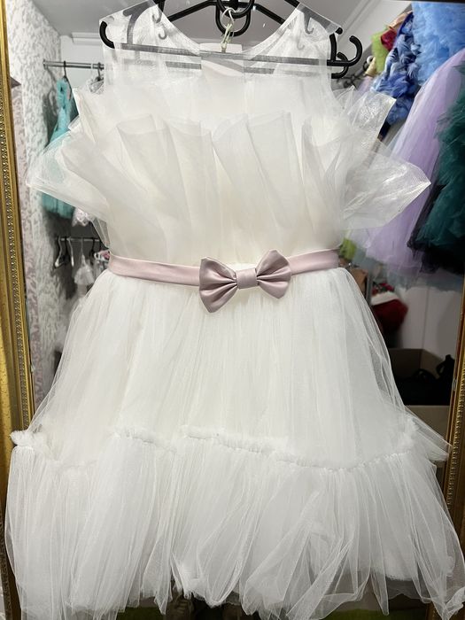 Продам святкова сукні для дівчинки