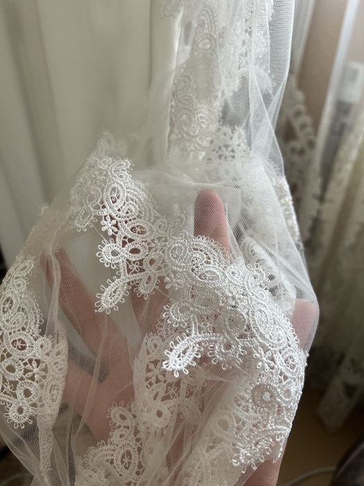 Вишите плаття з фатіном