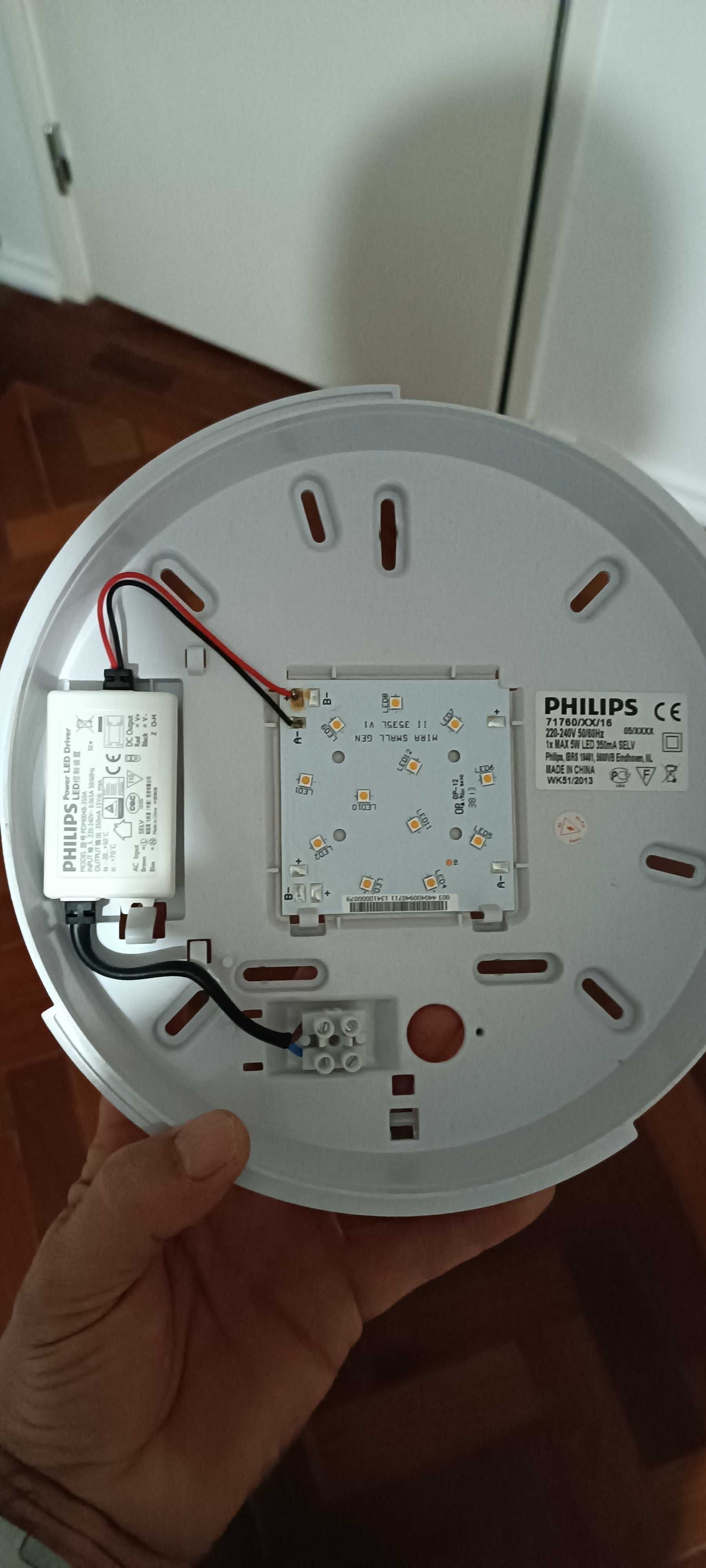 Candeeiro led marca PHILIPS de teto