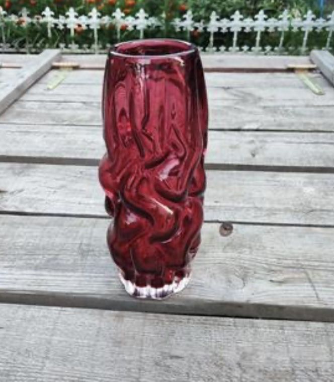 Рубиновая ваза винтаж