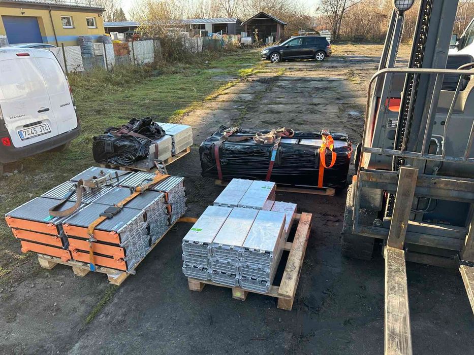Акумулятори: контактний номер(+420z 736z 777 z768) Viber/WatsApp