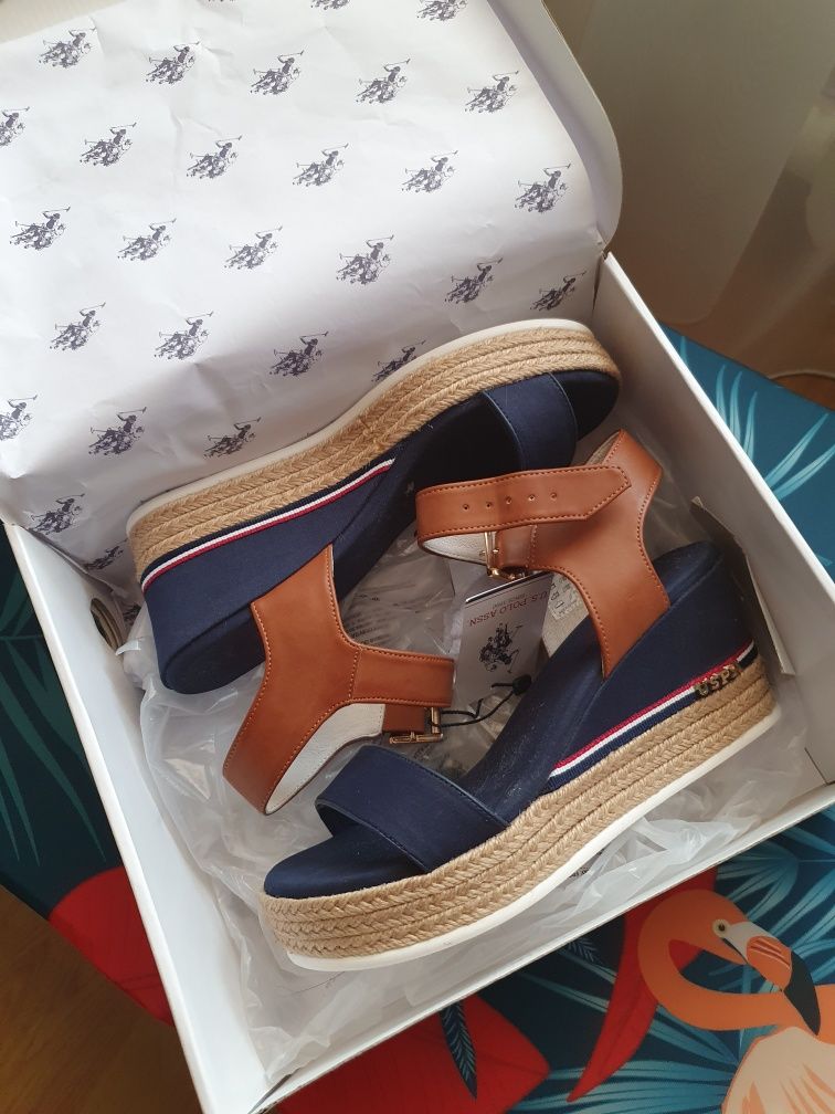 Продам босоножки U.S.POLO ASSN новые