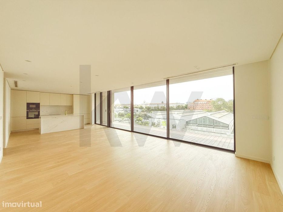 Apartamento Novo de Luxo, T3 com piscina, no Centro de Aveiro