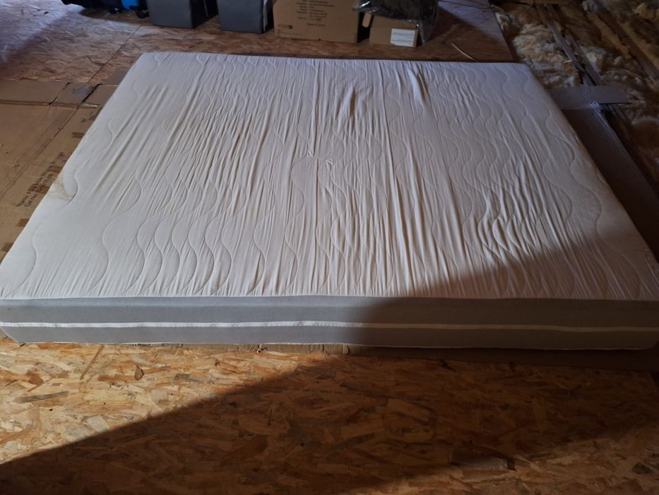 Materac 160x200 z pokrowcem