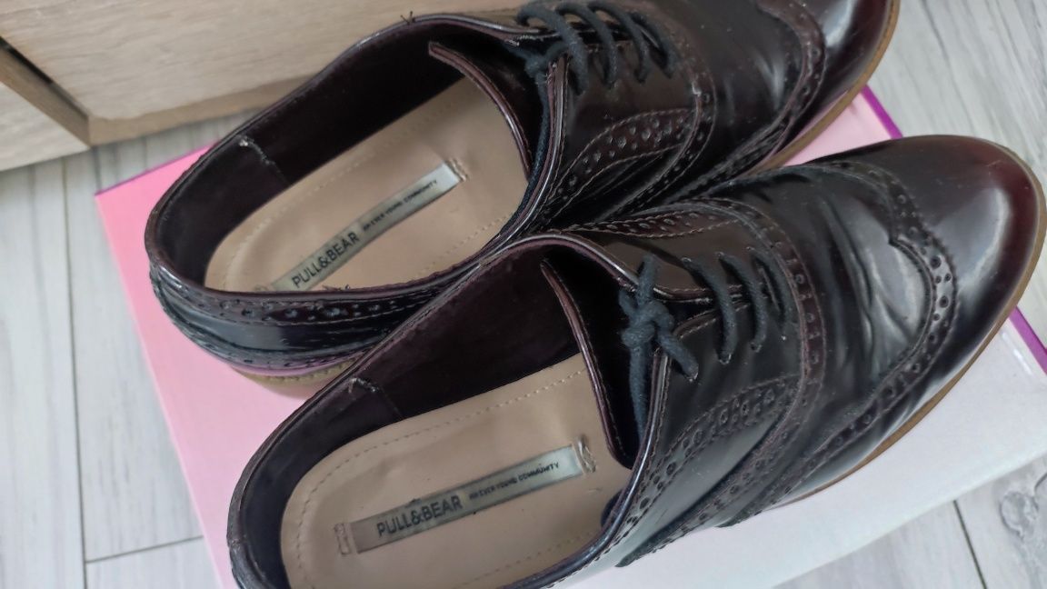 Półbuty, buty lakierowane, damskie oksfordki, oxfordy 39.