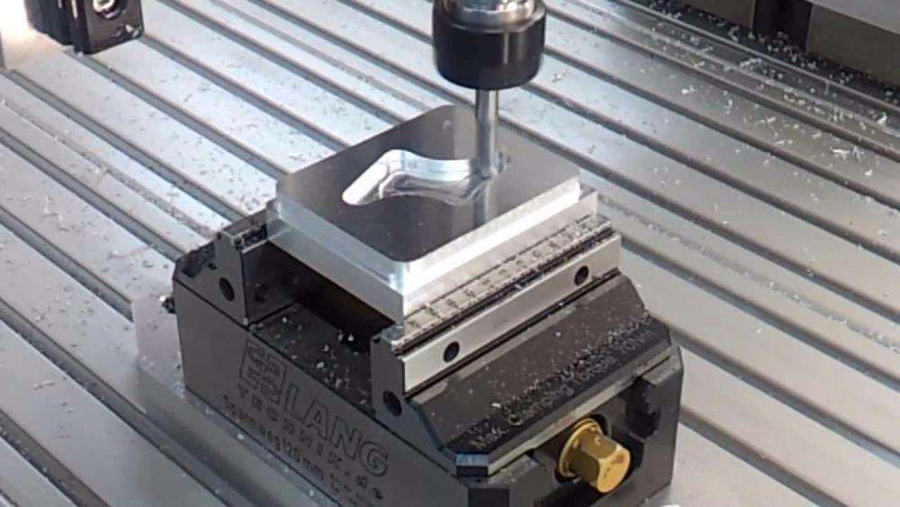 CNC Fresa Não Metais 600mm x 400mm ou 900mm x 600mm e outros (Novo).