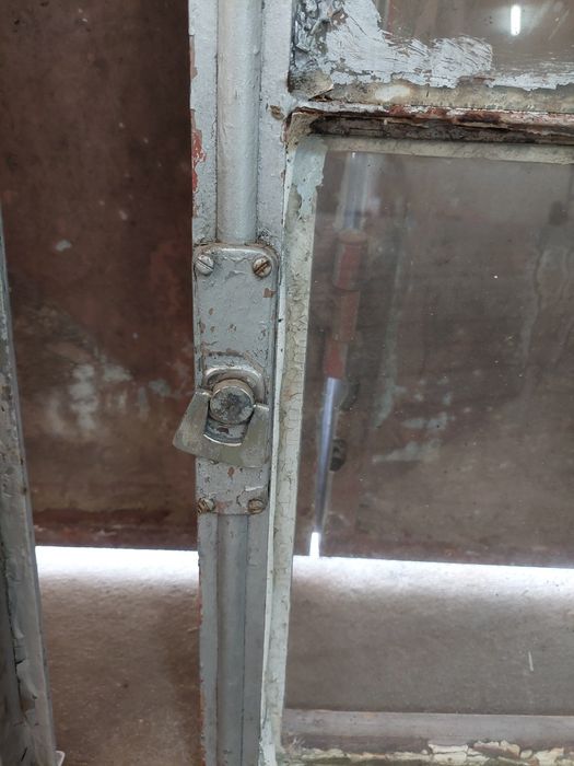 Janelas de ferro sem aro