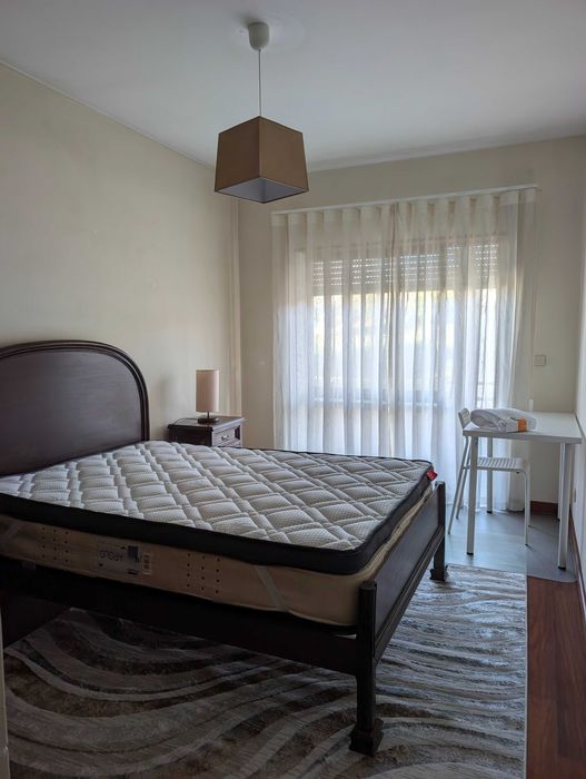 2 quartos no centro de Leiria