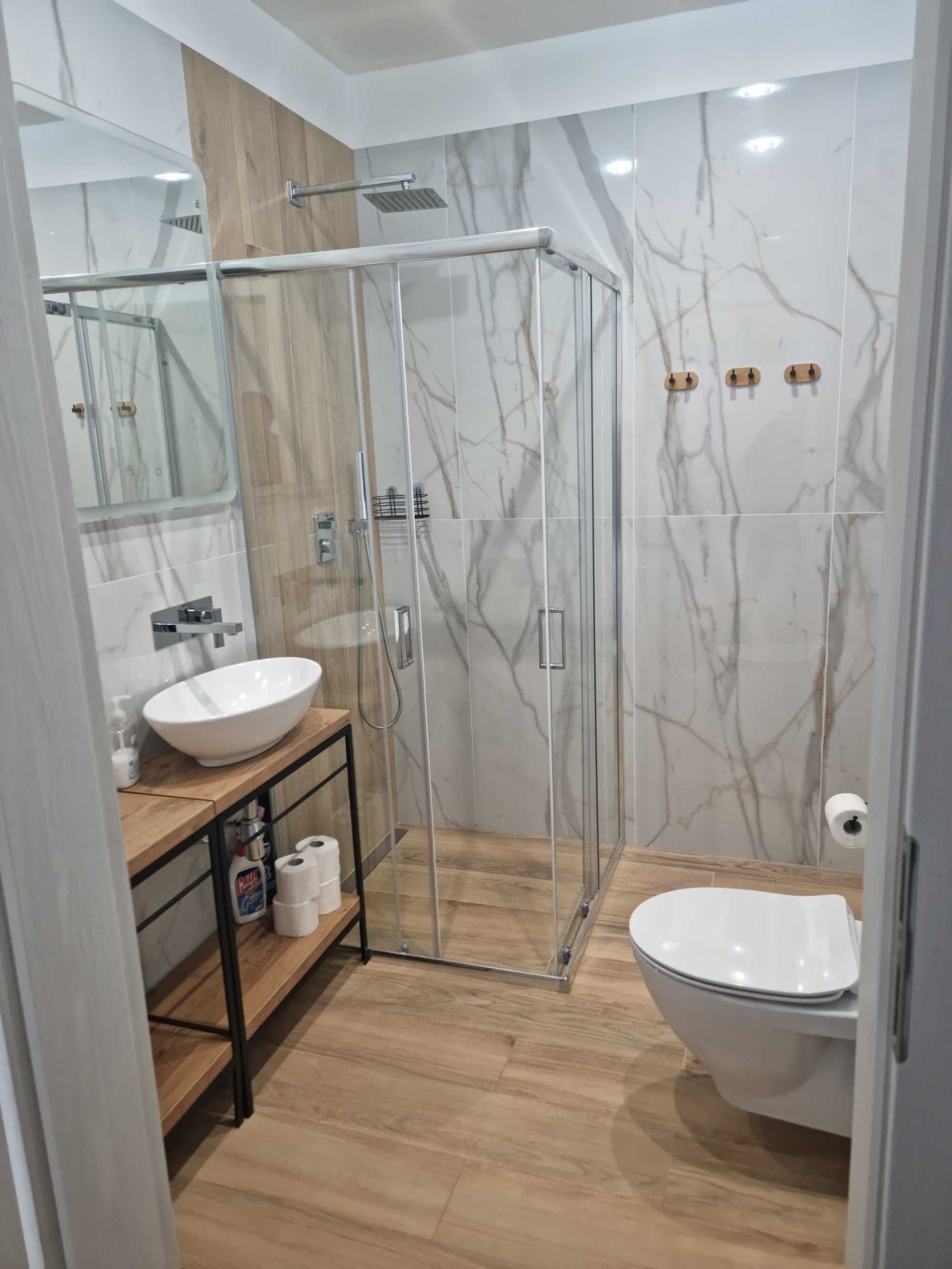 Noclegi Apartament Mieszkanie dwie sypialnie salon taras max 8 osób