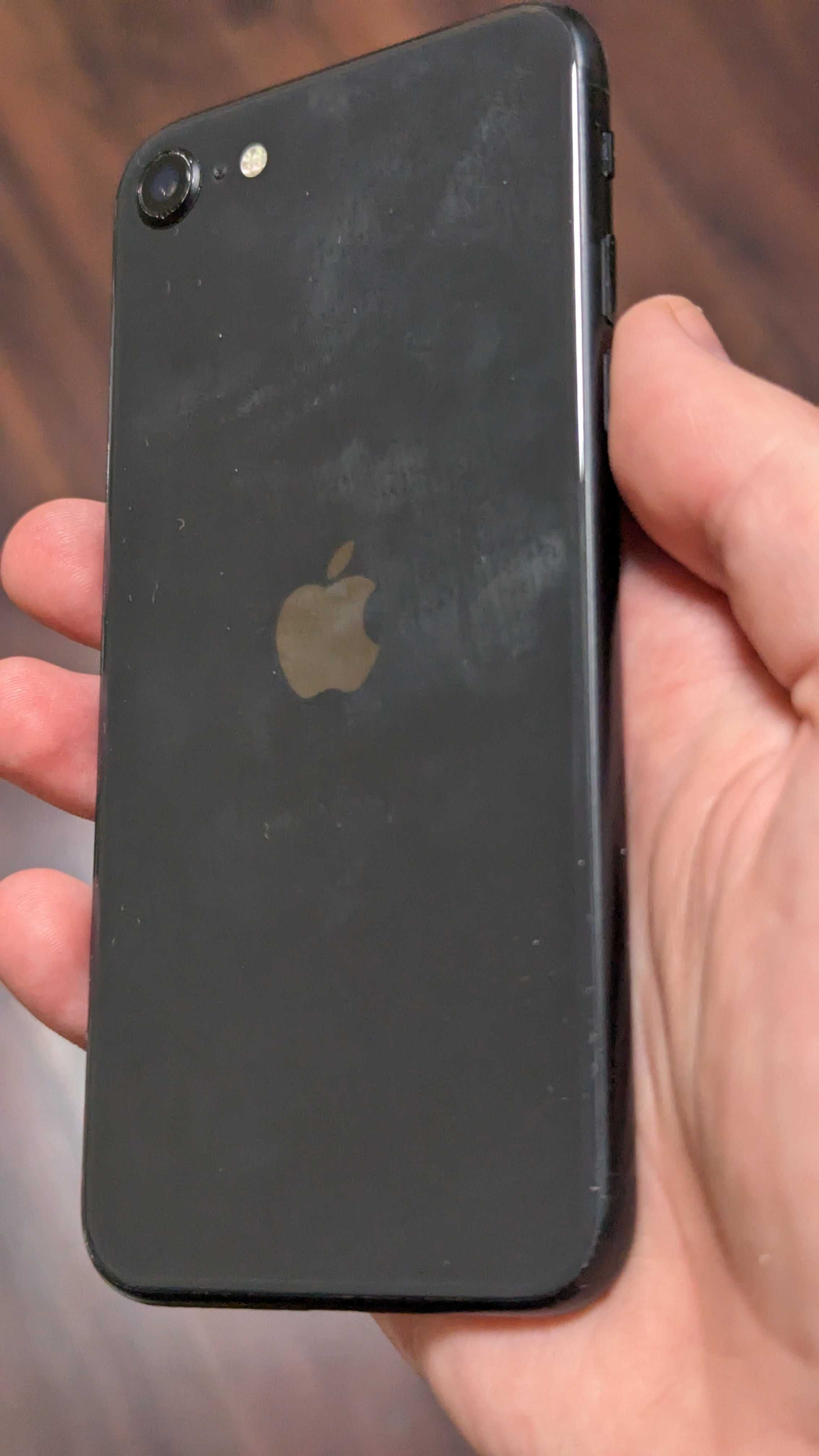 Apple iPhone SE 2020 64 GB RSIM