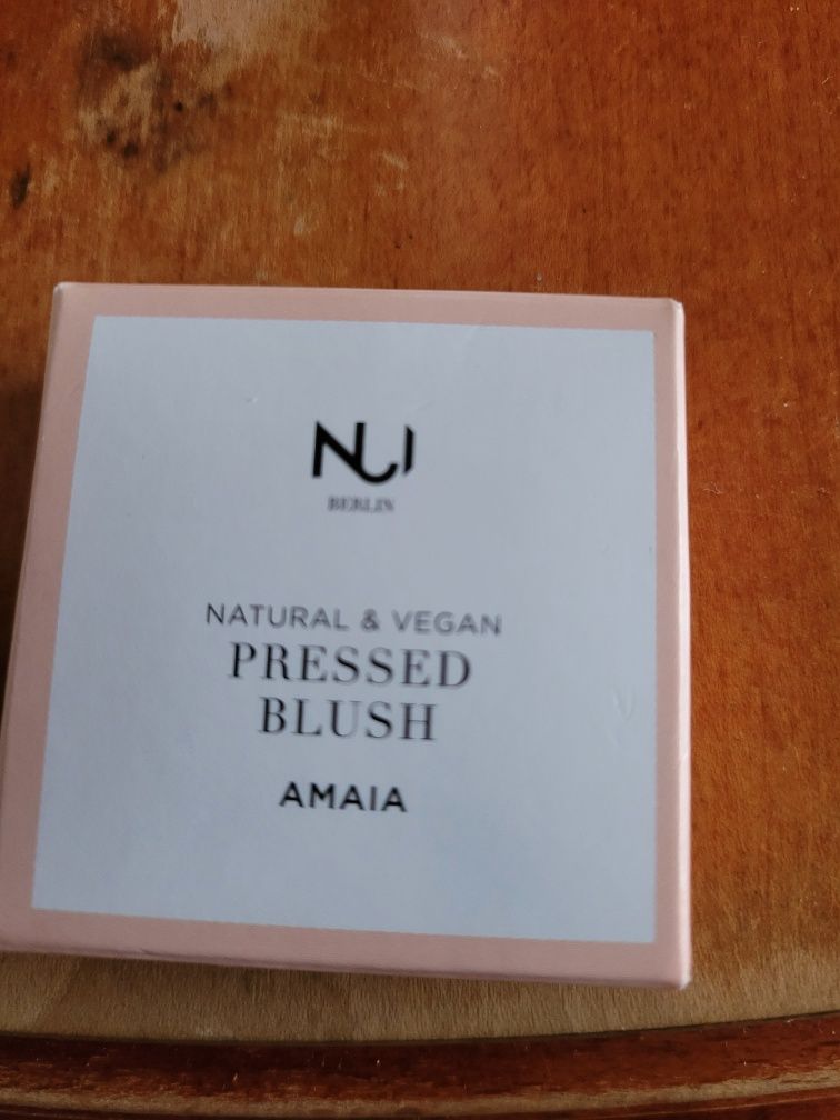 Róż firmy Nui Cosmetics