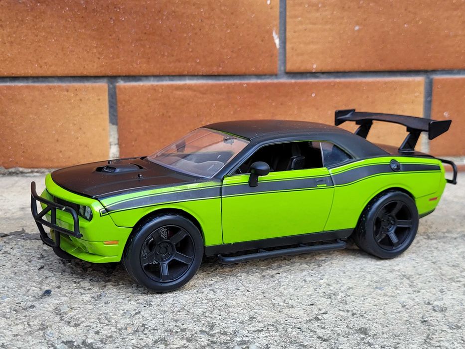 Kolekcja Dodge Challenger SRT Szybcy wściekli Jada 1:24 Fast & Furious