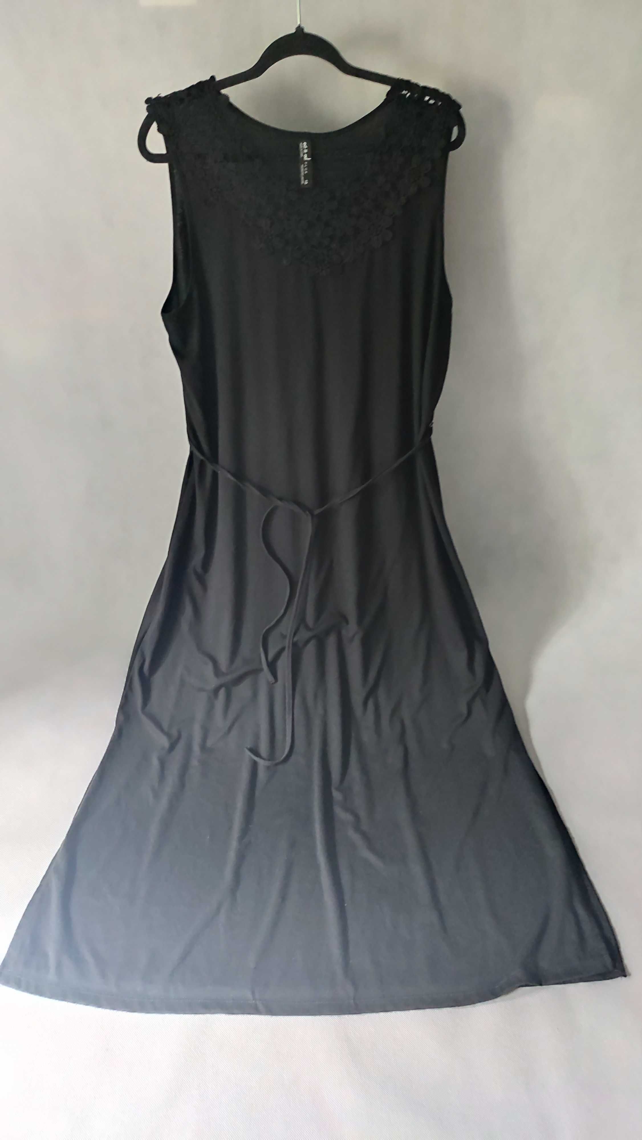 Sukienka długa maxi bez rękawów plus size ozdobny dekolt z koronki 46