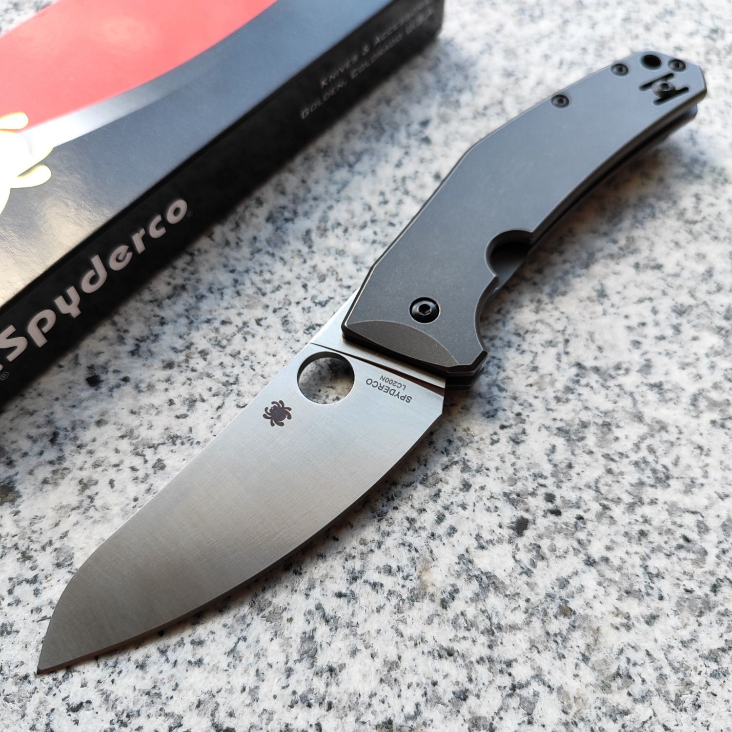 Нож Spyderco SpydieChef Titanium