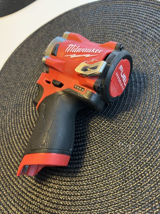 Klucz udarowy Milwaukee m12 FIWF12