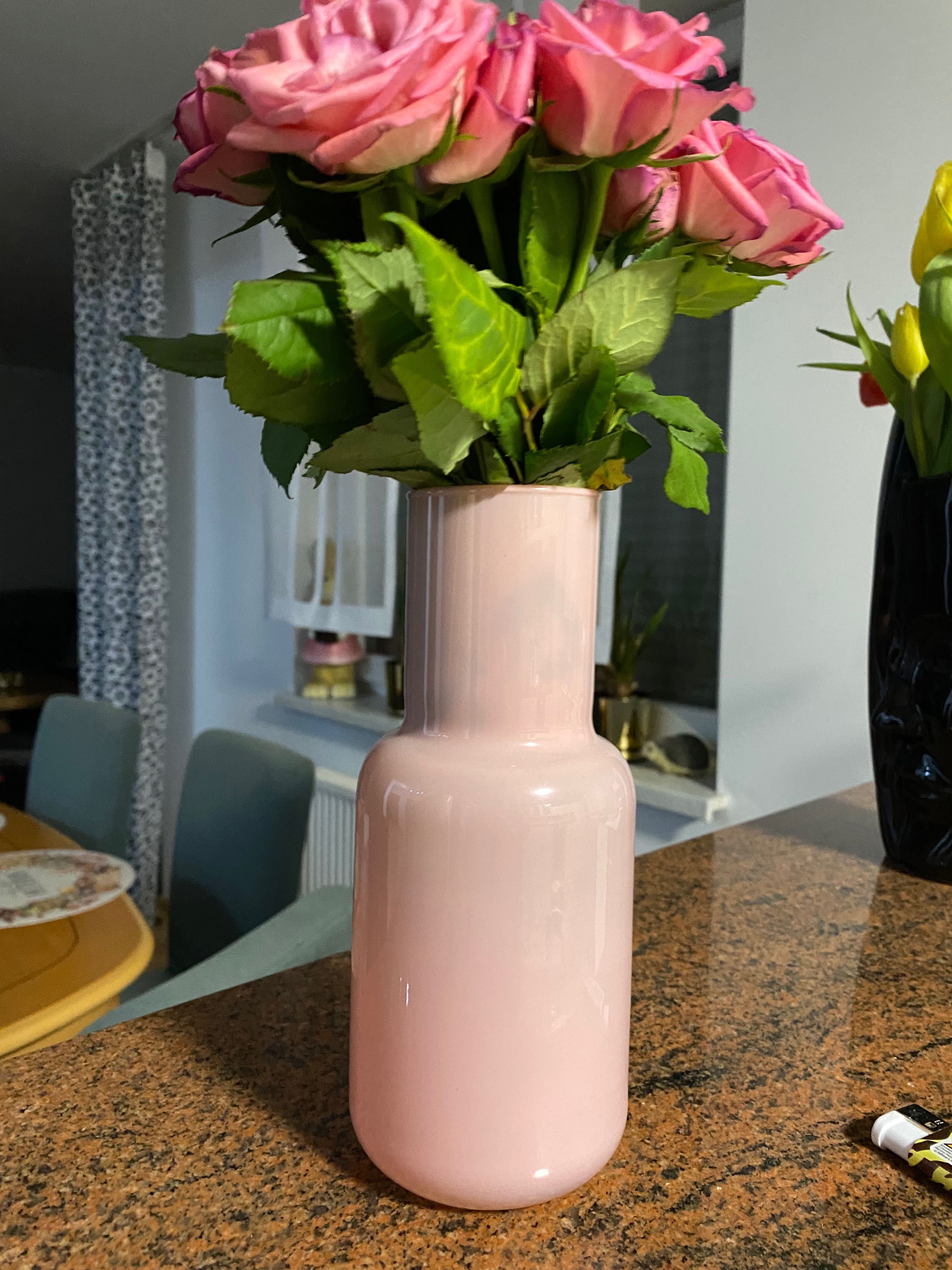 Wazon BELLY szklany różowy 9x21 cm nowość na balkon lub taras