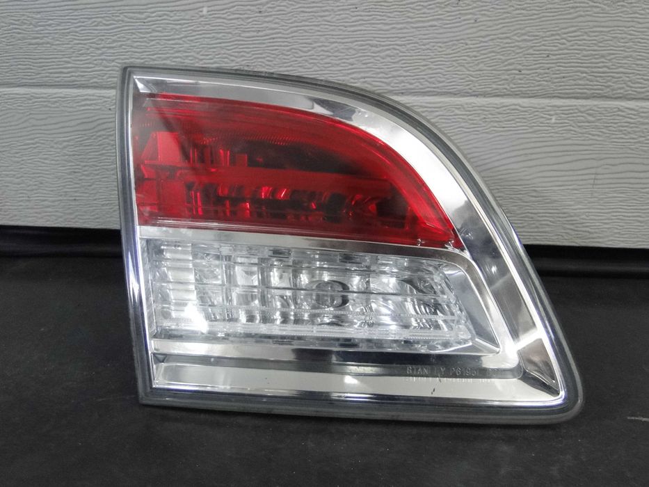 Ліхтар фонарь стоп в кришку багажника Mazda CX-9 CX9 07-09р.