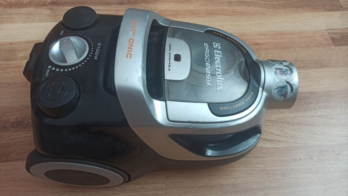 Пилосос Electrolux.