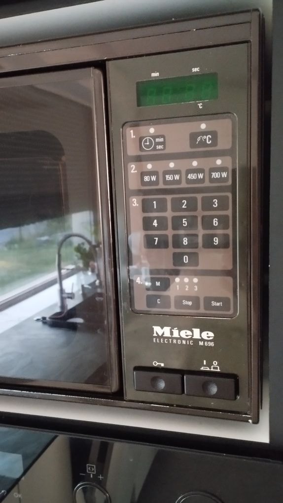 Mikrofala, mikrofalówka Miele electronic 696