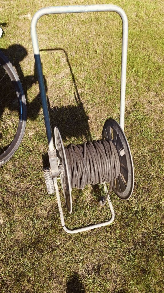 Bęben stojak na wąż ogrodowy lub kabel