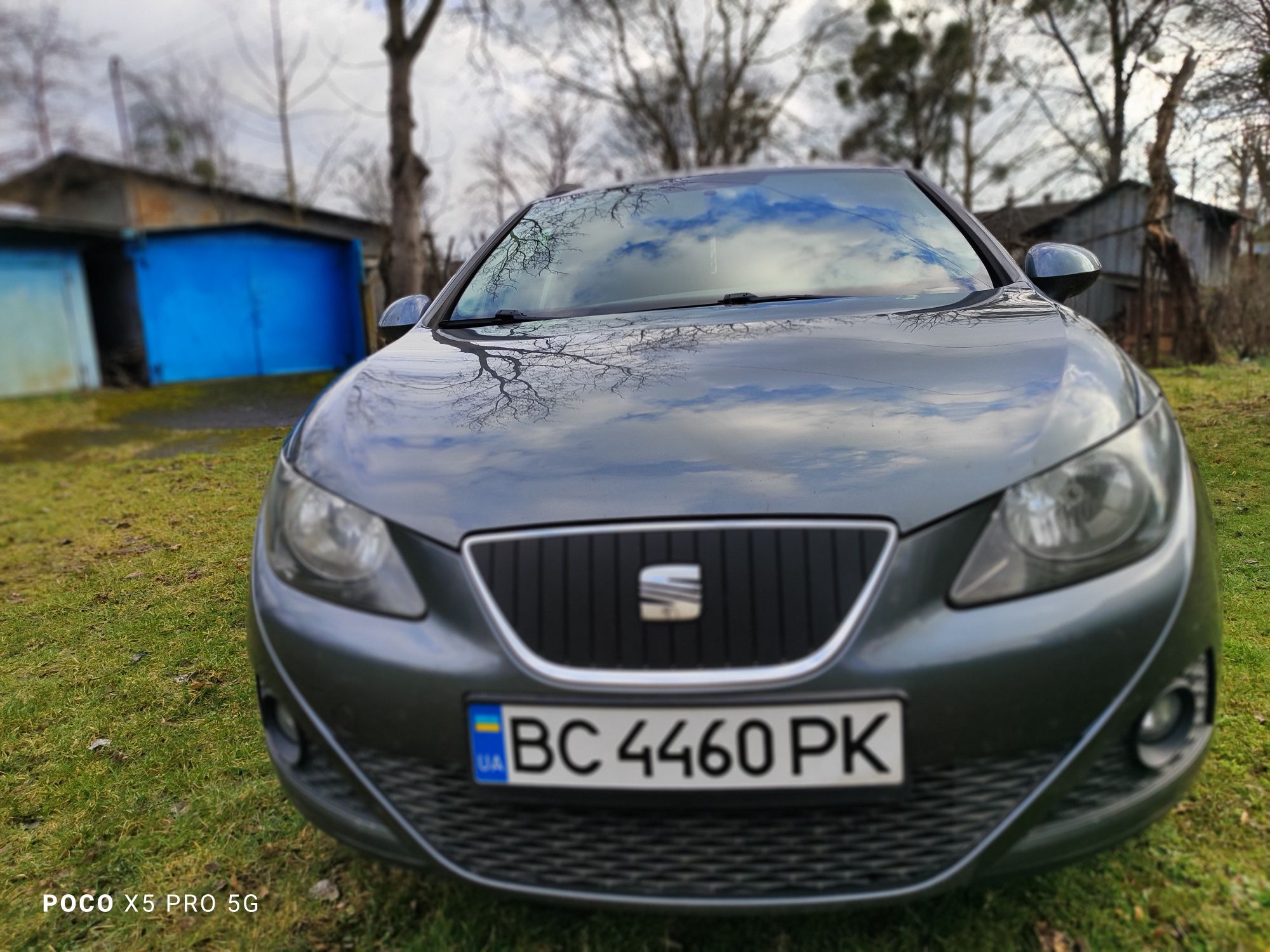 SEAT Ibiza 2012 .