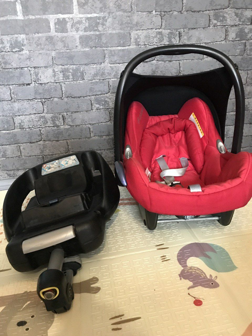 Автолюлька ( автокресло ) maxi cosi с базой isofix 0-12