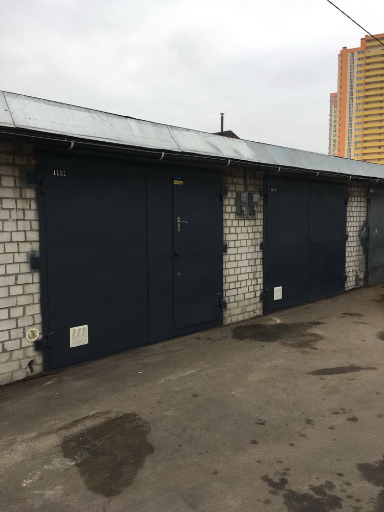 Продам капітальний подвійний  гараж 80 кв.м КООП «Мінський»