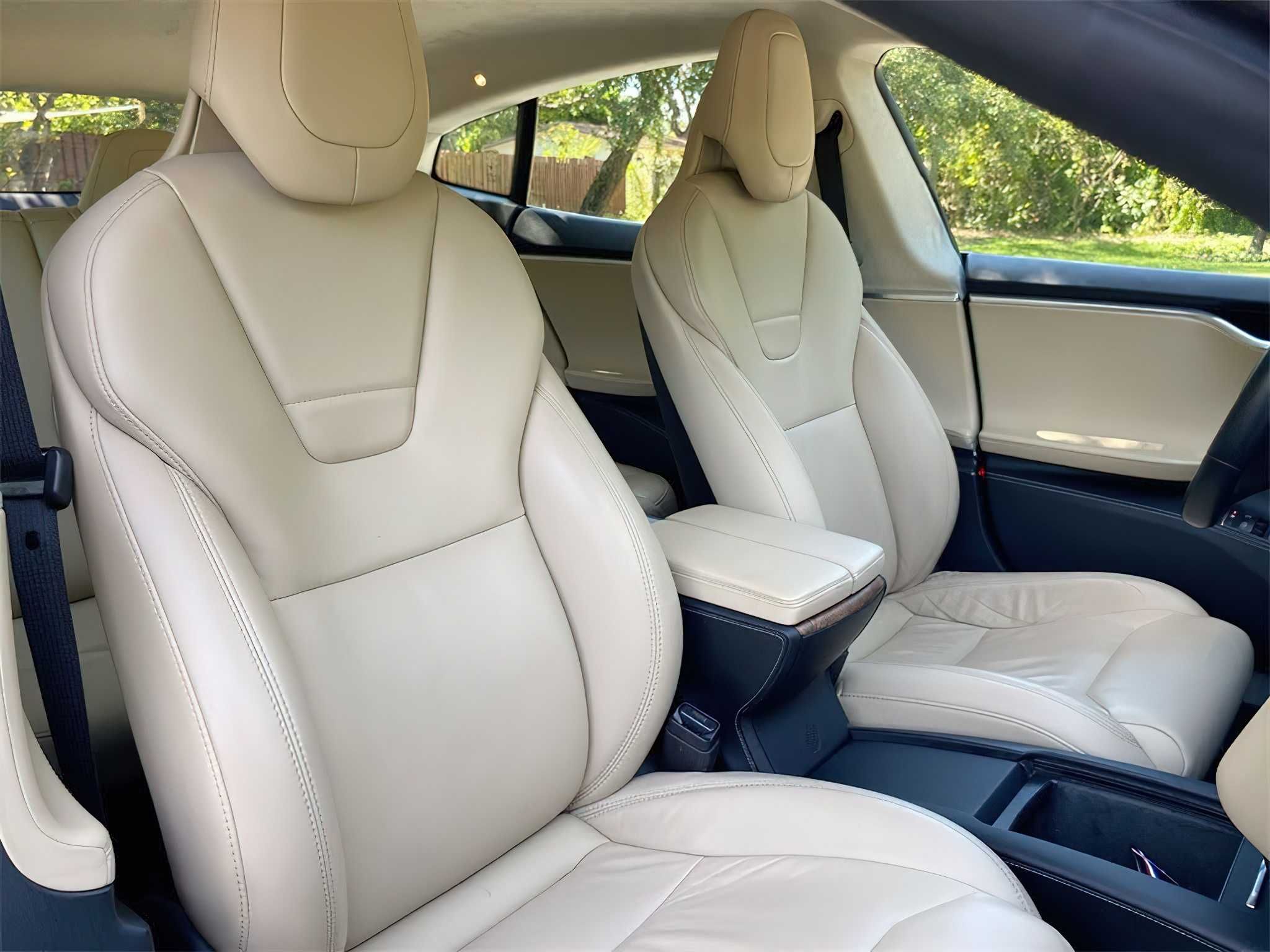 Tesla Model S 90D 2017