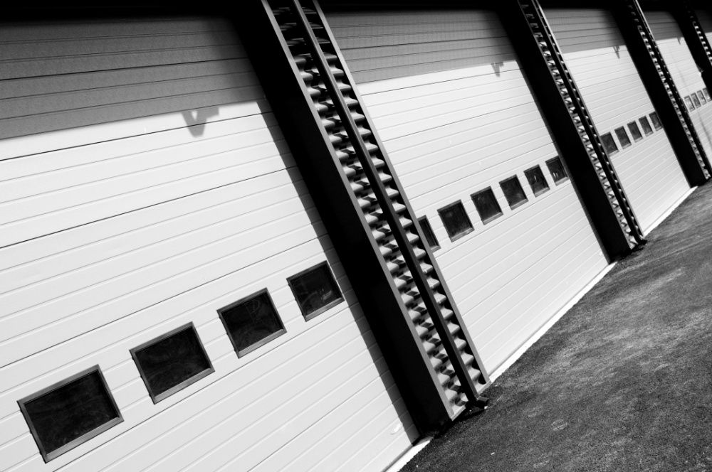 Producent Brama garażowa segmentowa Bramy garażowe przemysłowe4*2,06