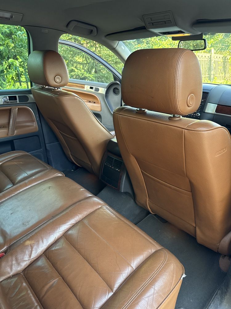 Touareg 2.5 дизель АКПП 4*4 2006 год