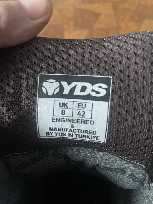 Продам зимові берци фірма YDS 42 розмір