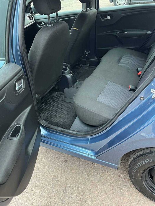 Оренда авто Peugeot 301 Дизель 3850