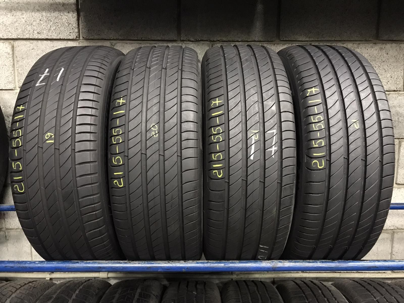 Літні шини 215/55 R17 MICHELIN