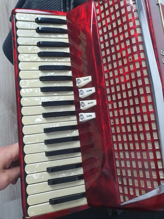 Akordeon włoski Excelsior 80basów.