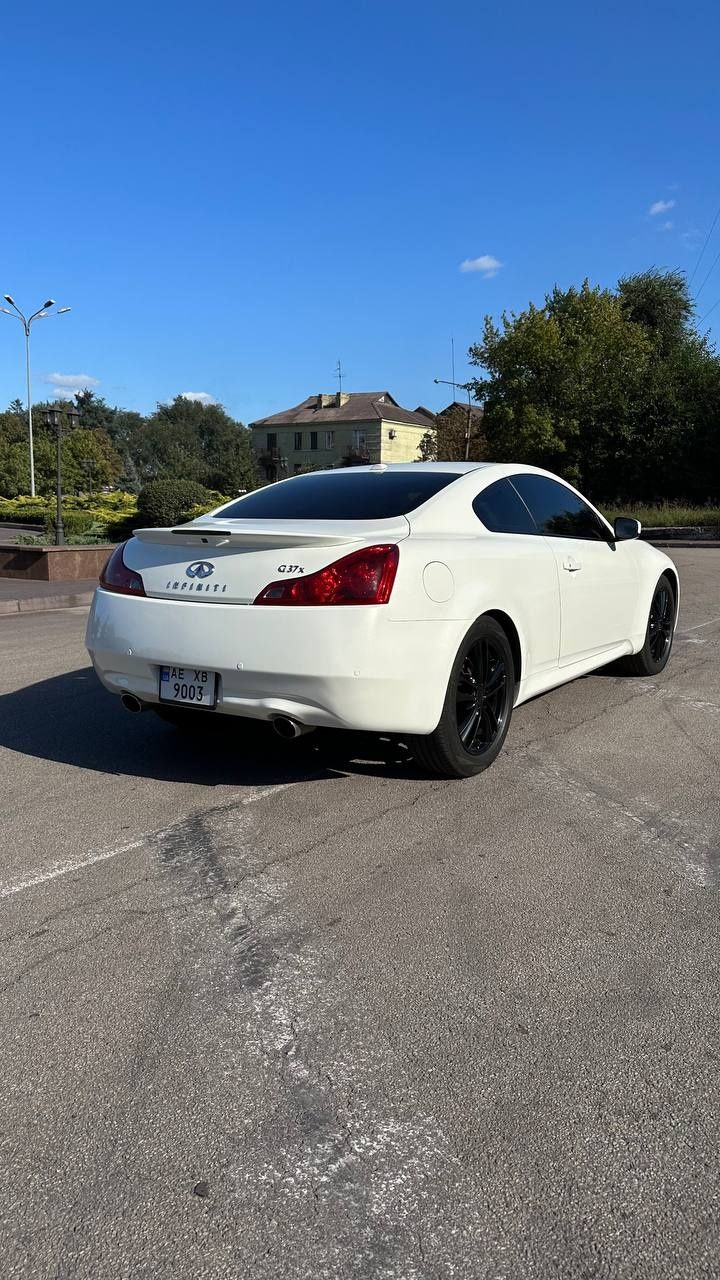 Infiniti g37 coupe