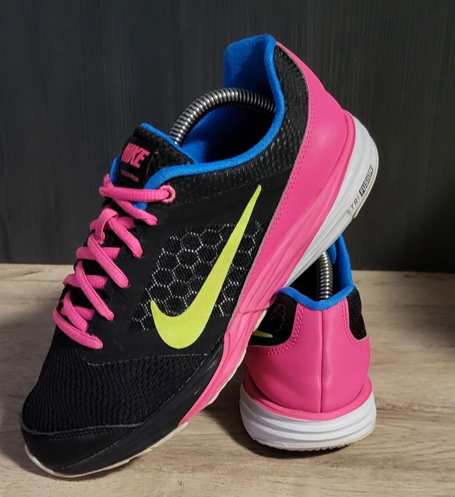 Жіночі кросівки Nike Tri Fusion Run ,38,5 р