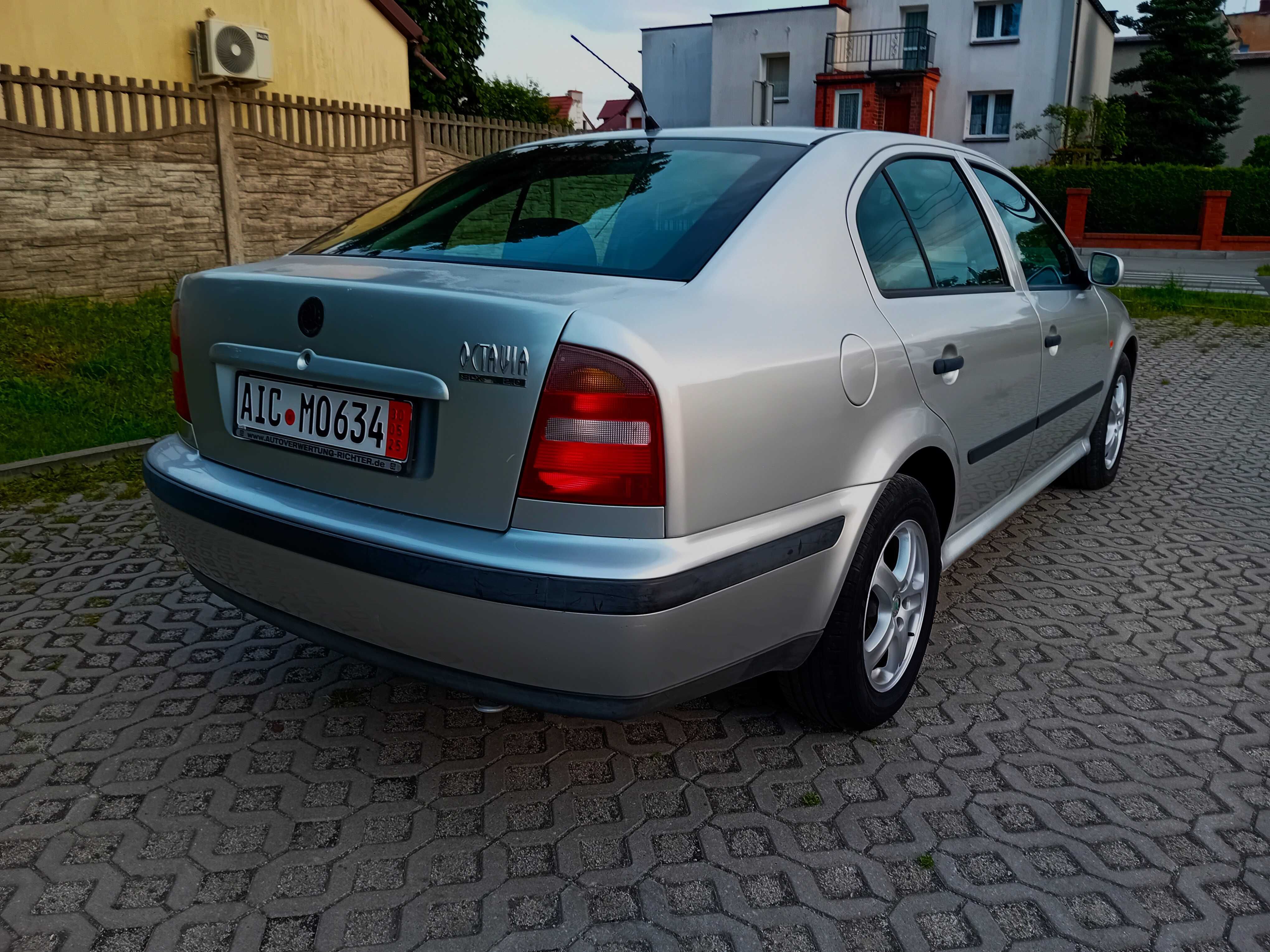 Świetna Oktawia 2.0 z DE klima serwis