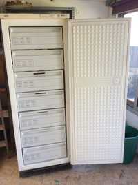 Arca frigorífica congelador Bosch 7 gavetas